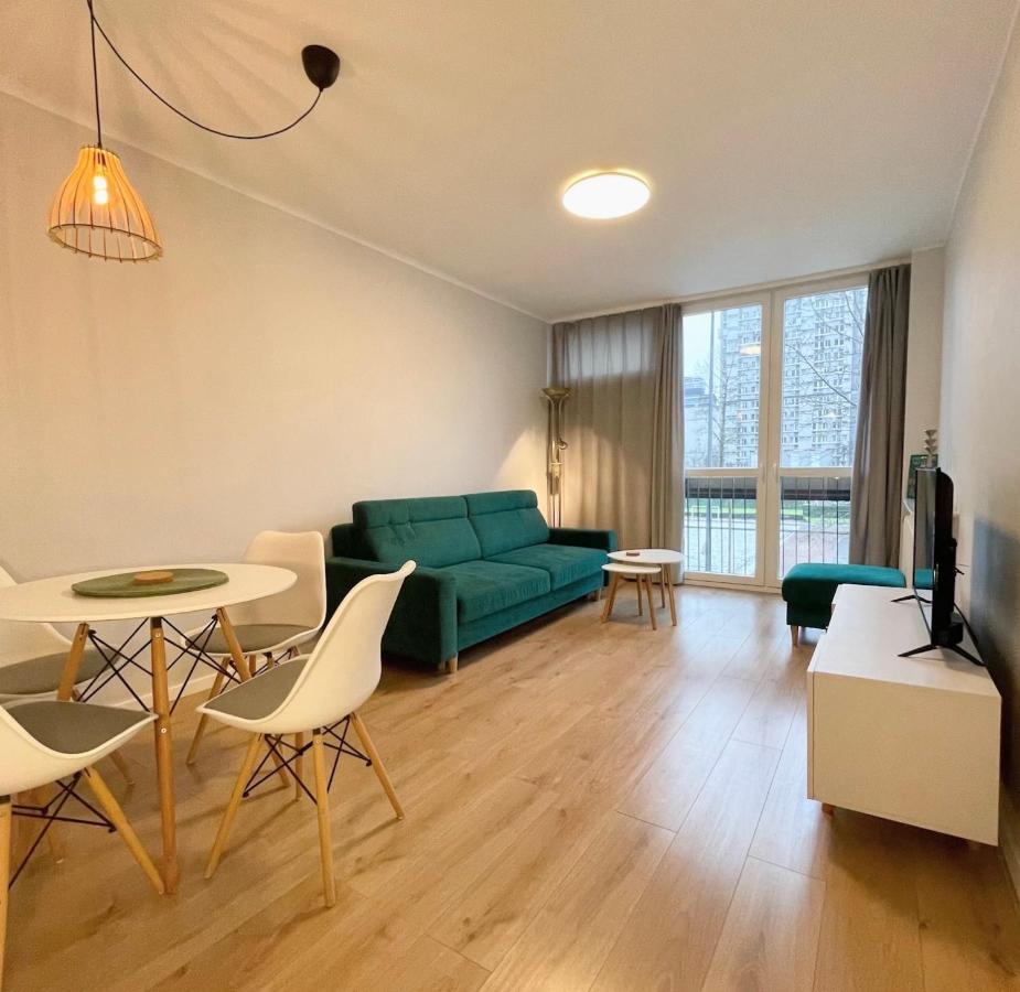 Apartament Przy Atrium, Stacja Metra Rondo Onz Warszawa Exteriör bild