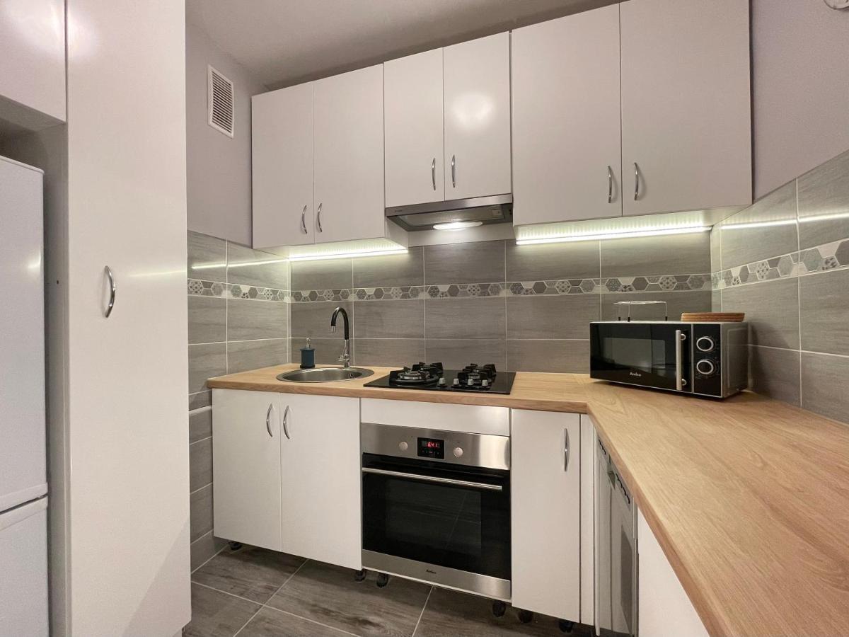 Apartament Przy Atrium, Stacja Metra Rondo Onz Warszawa Exteriör bild
